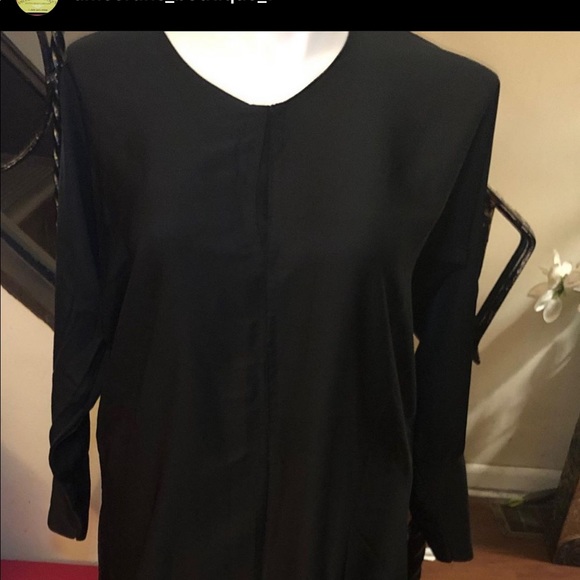 Garments - Picture 4 of 9